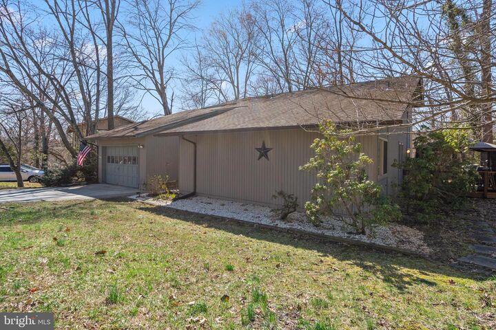 Property Photo: 2617 Woodfern Court VA 22192