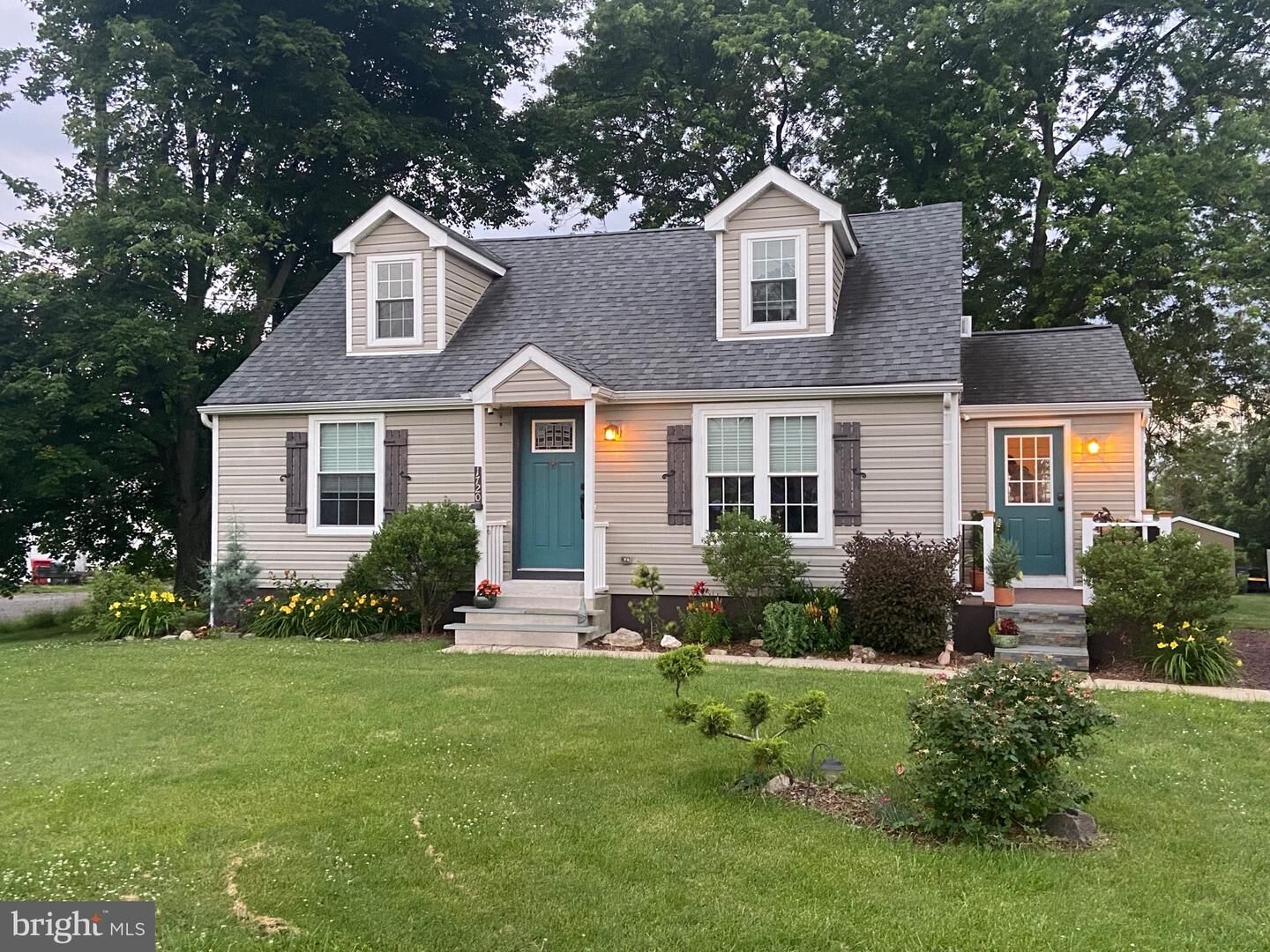 Property Photo: 1720 Farmington Avenue PA 19464