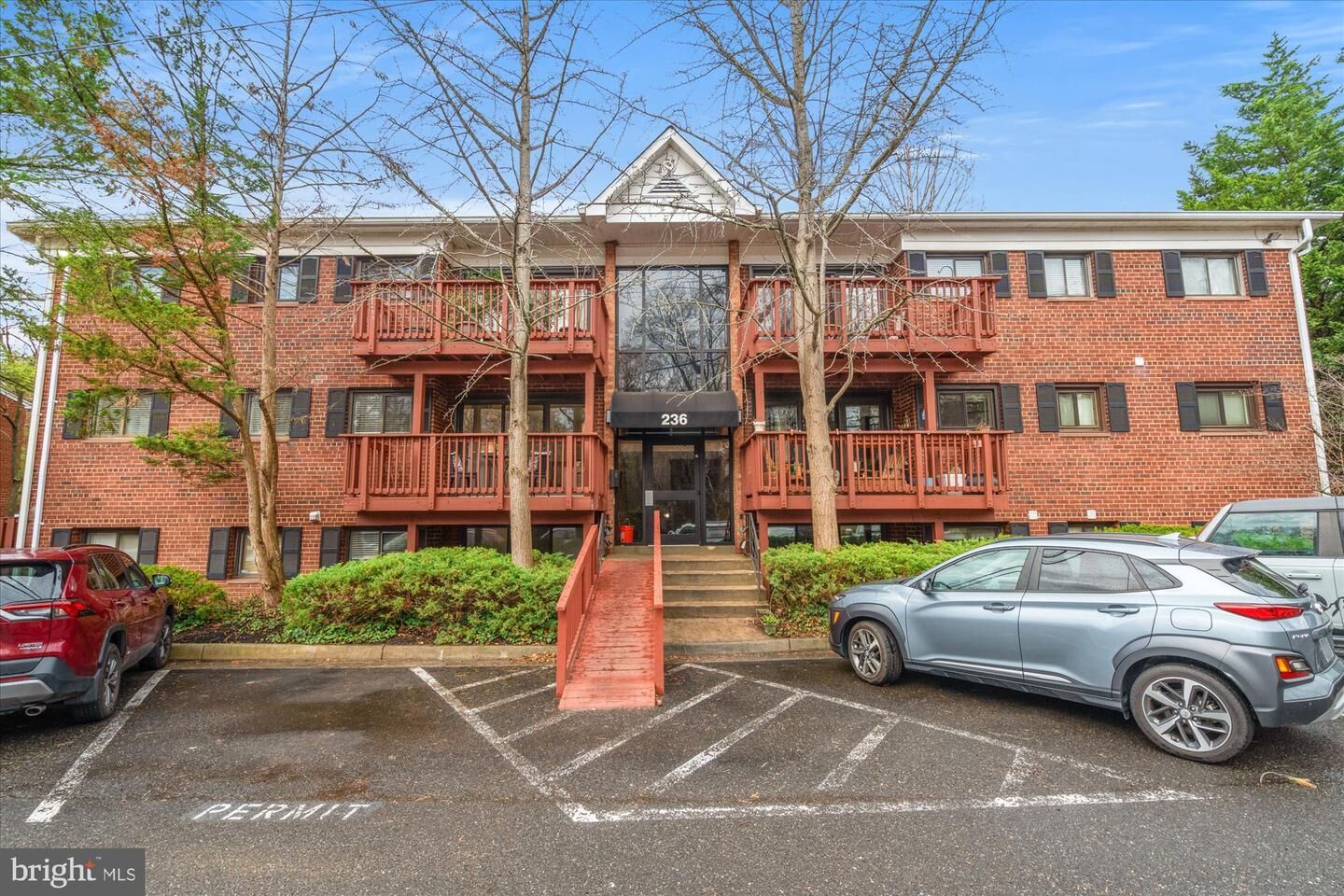 Property Photo:  236 W Taylor Run Parkway 3  VA 22314 