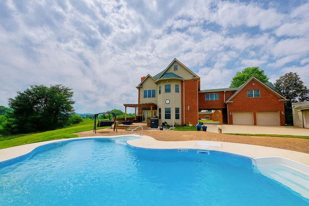 Property Photo:  105 Mountainview Court  KY 41501 