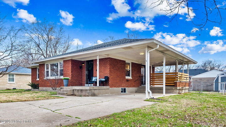 Property Photo:  9103 Chenault Rd  KY 40258 