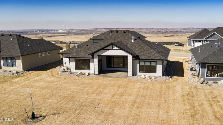 Property Photo:  6119 Crested Butte Road  ND 58503 