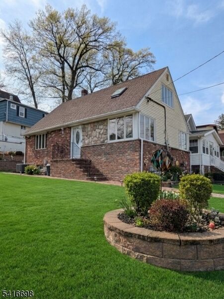 Property Photo: 16 Essex St NJ 07014