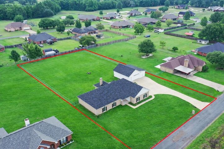 Property Photo: 9 Willow Bend TX 75570