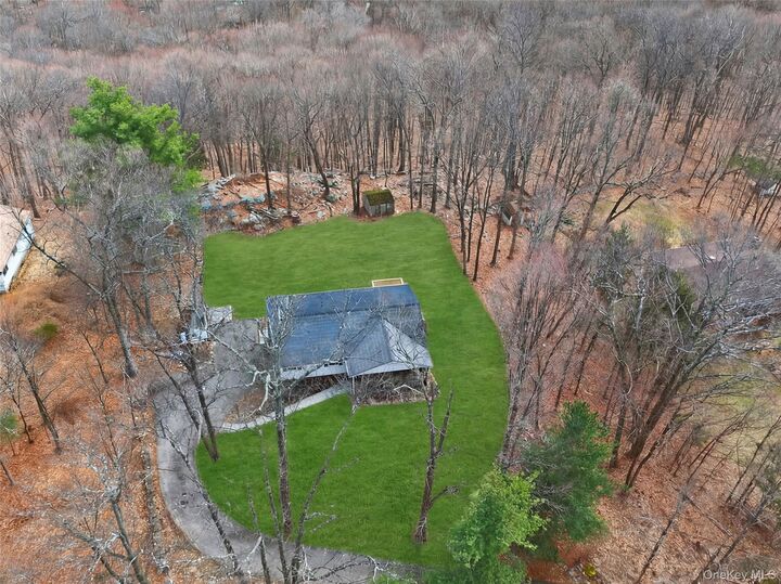 Property Photo:  36 Sands Point Road  NY 10992 