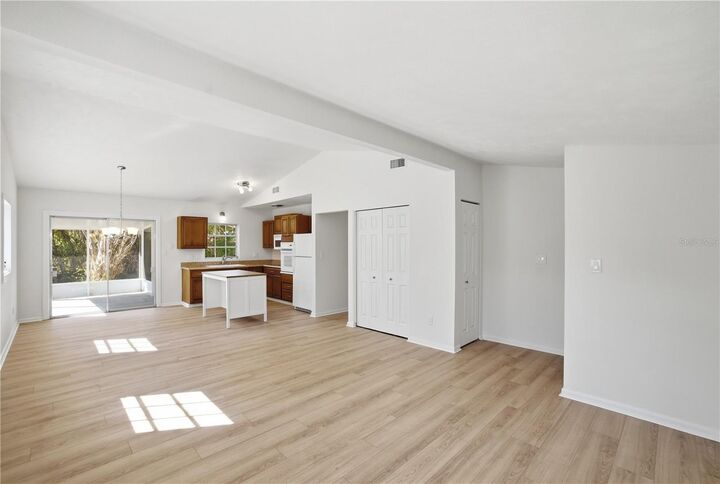 Property Photo:  989 Eastbrook Blvd  FL 32792 