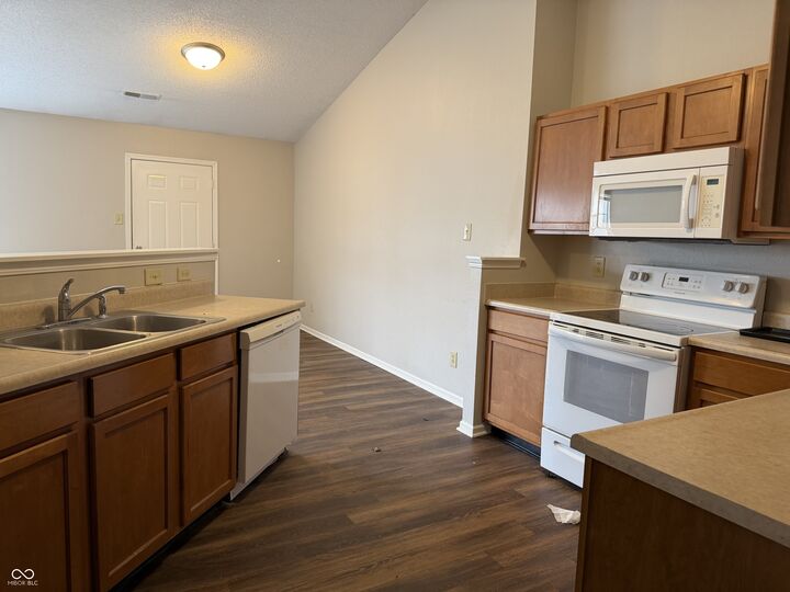 Property Photo:  1715 Brassica Way  IN 46217 