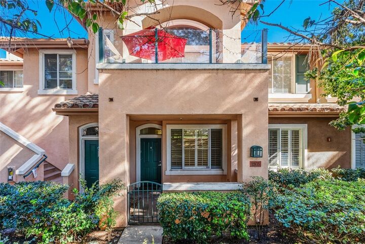 Property Photo:  1805 Ladrillo Aisle  CA 92606 