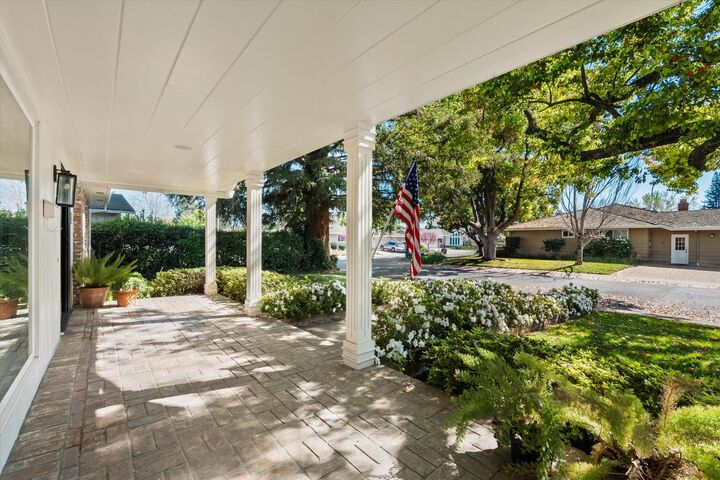 Property Photo: 2725 Morley Way CA 95864