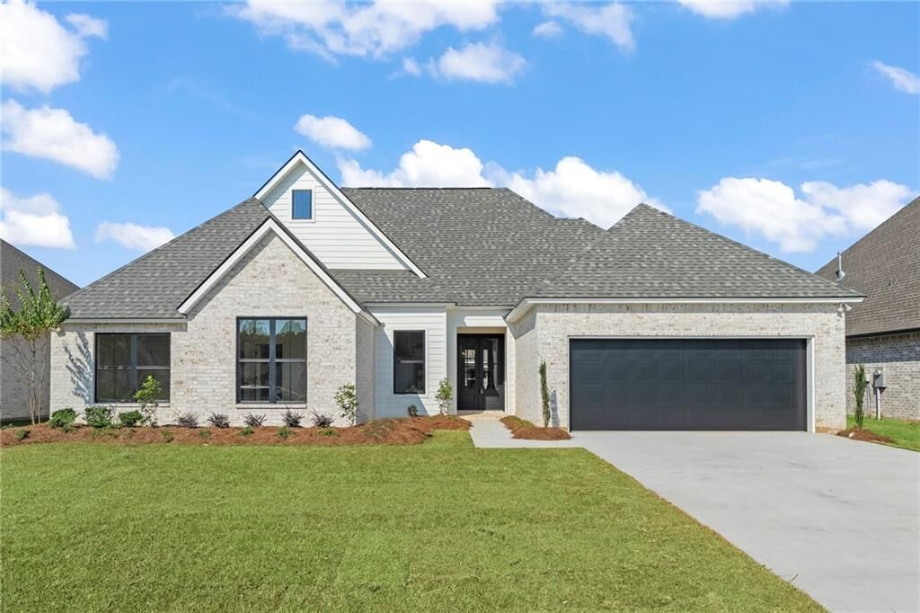 Property Photo:  2049 White Dove Drive  LA 70447 