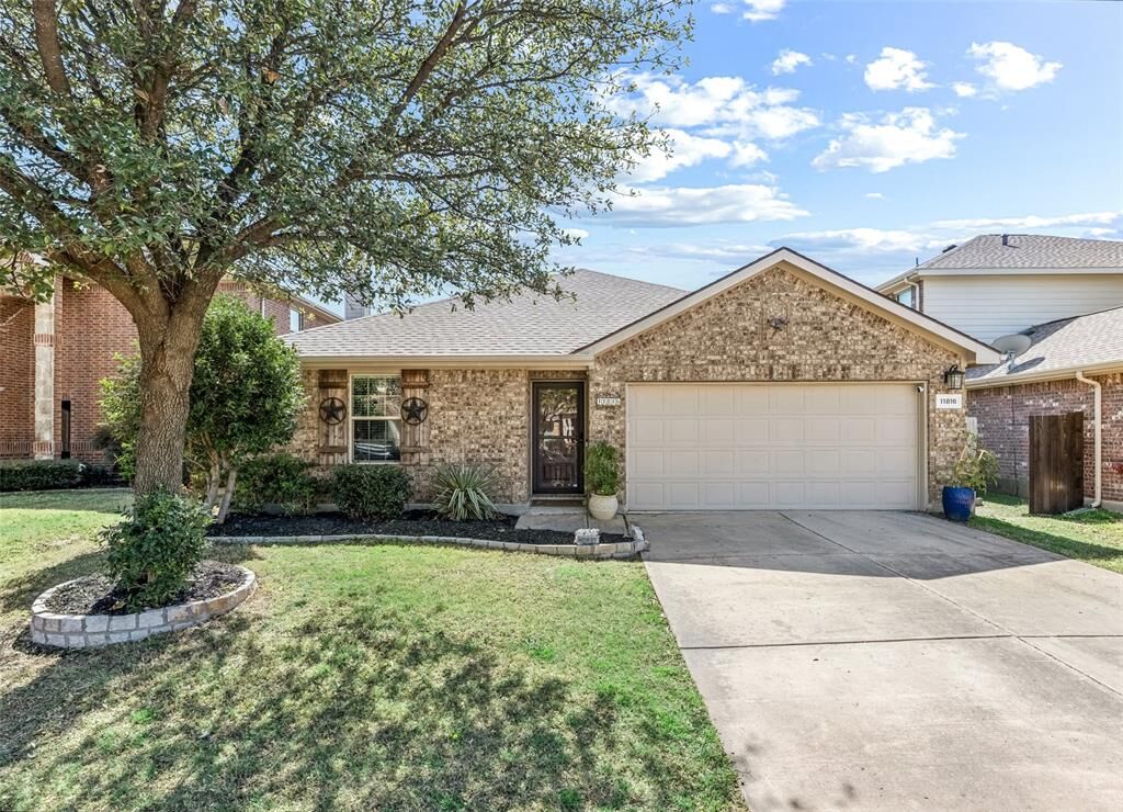 Property Photo:  11816 Cape Cod Springs Drive  TX 75036 