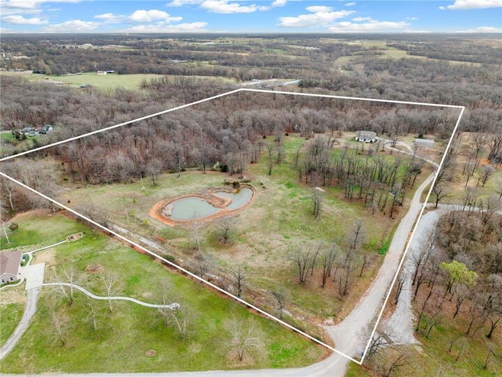 Property Photo: 19178 Saunders Lane AR 72736