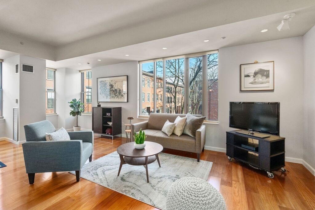 Property Photo: 23 Bradford St 201 MA 02118