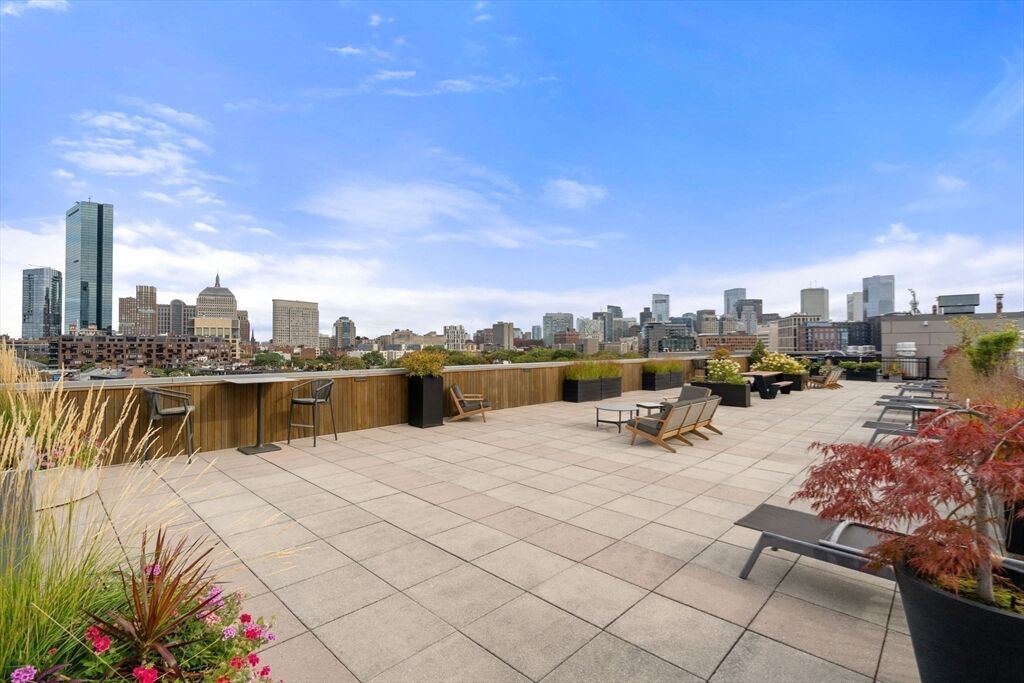 Property Photo:  23 Bradford St 201  MA 02118 