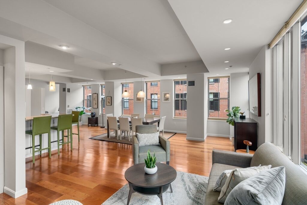 Property Photo:  23 Bradford St 201  MA 02118 