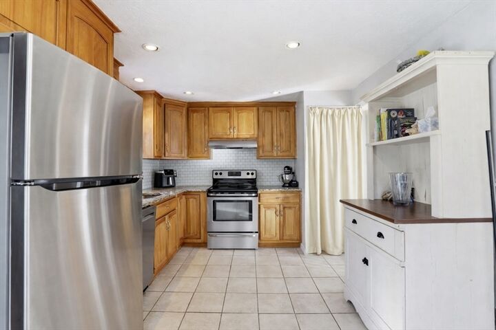 Property Photo:  1661 State Rd  MA 02360 