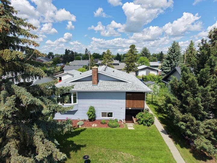 5020 61 Avenue Close — photo 1