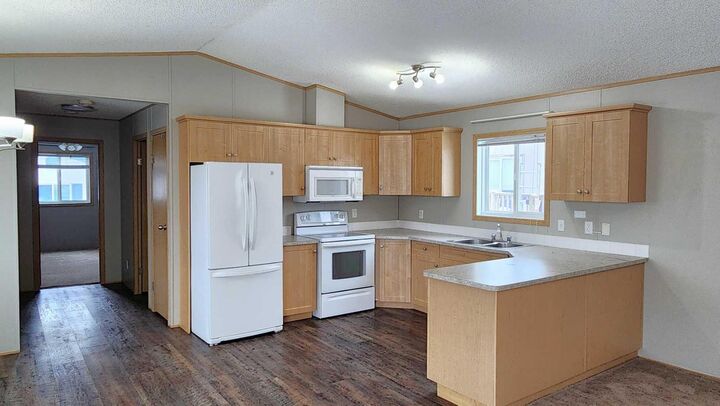 Property Photo:  113 Granite Street  AB T9H 4Y2 