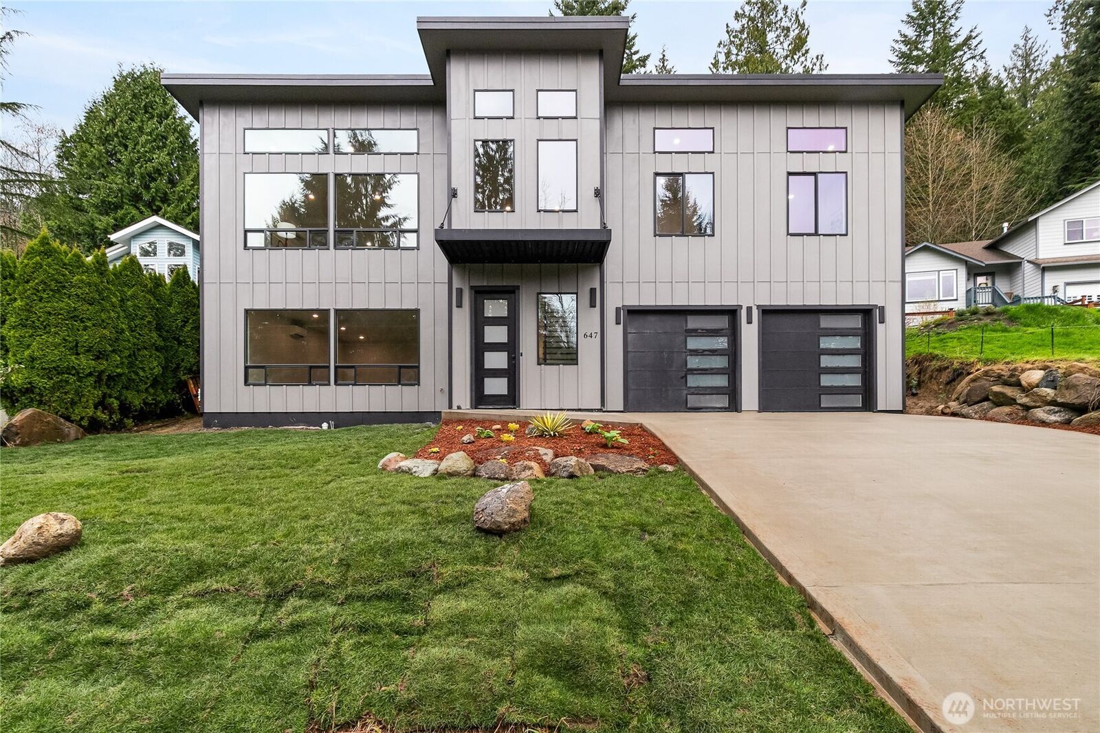 Property Photo:  647  Rainbow Drive  WA 98284 