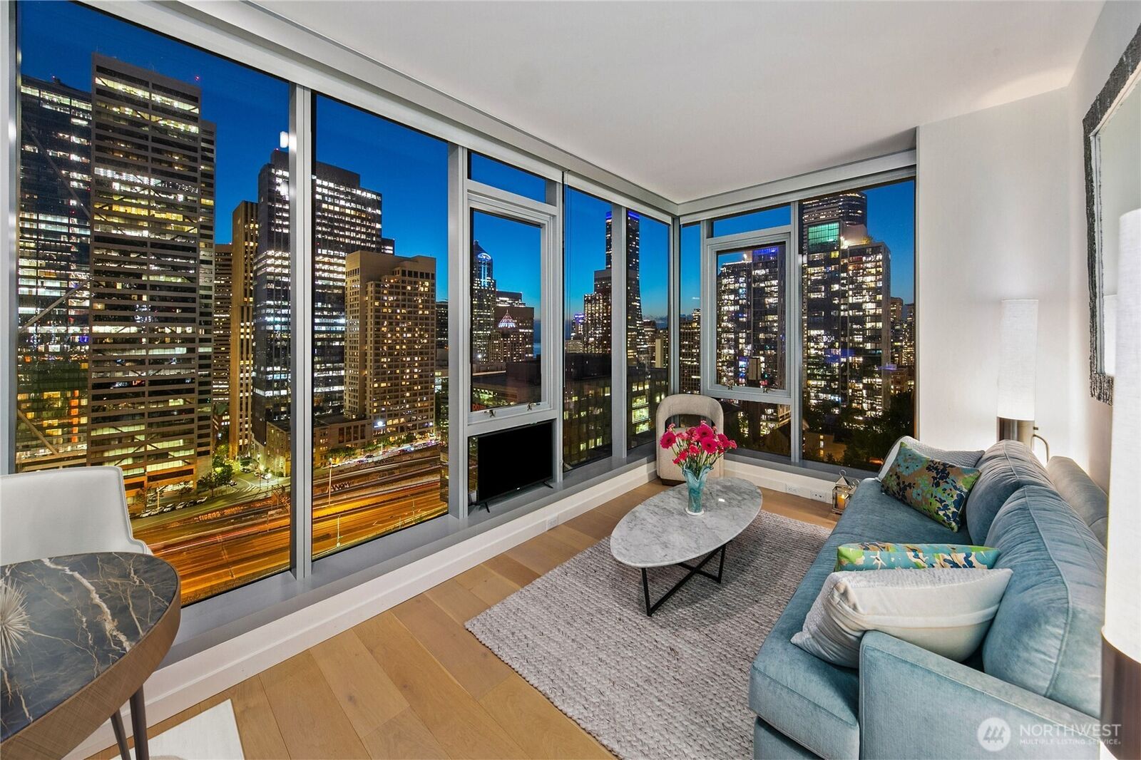 Property Photo:  800  Columbia Street 1801  WA 98104 