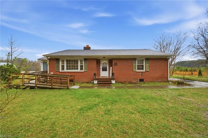 Property Photo:  1301 Old Somerton Rd  VA 23434 