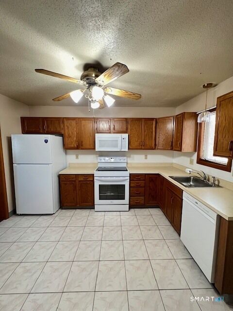 Property Photo: 130 Joshua Hill CT 06095