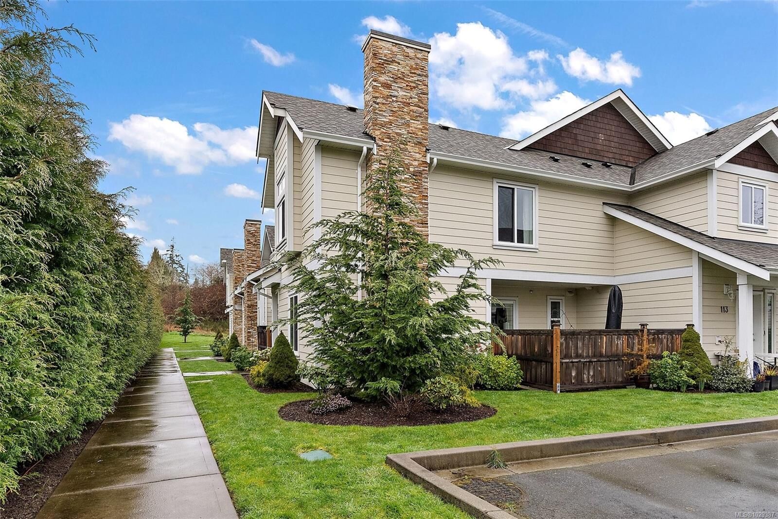 Property Photo: 2038 Gatewood Rd 114 BC V9Z 1L7