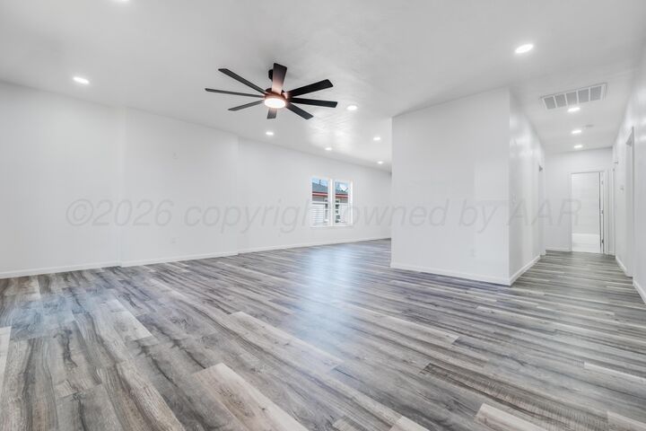 Property Photo: 409 S Forest Street TX 79106-8539