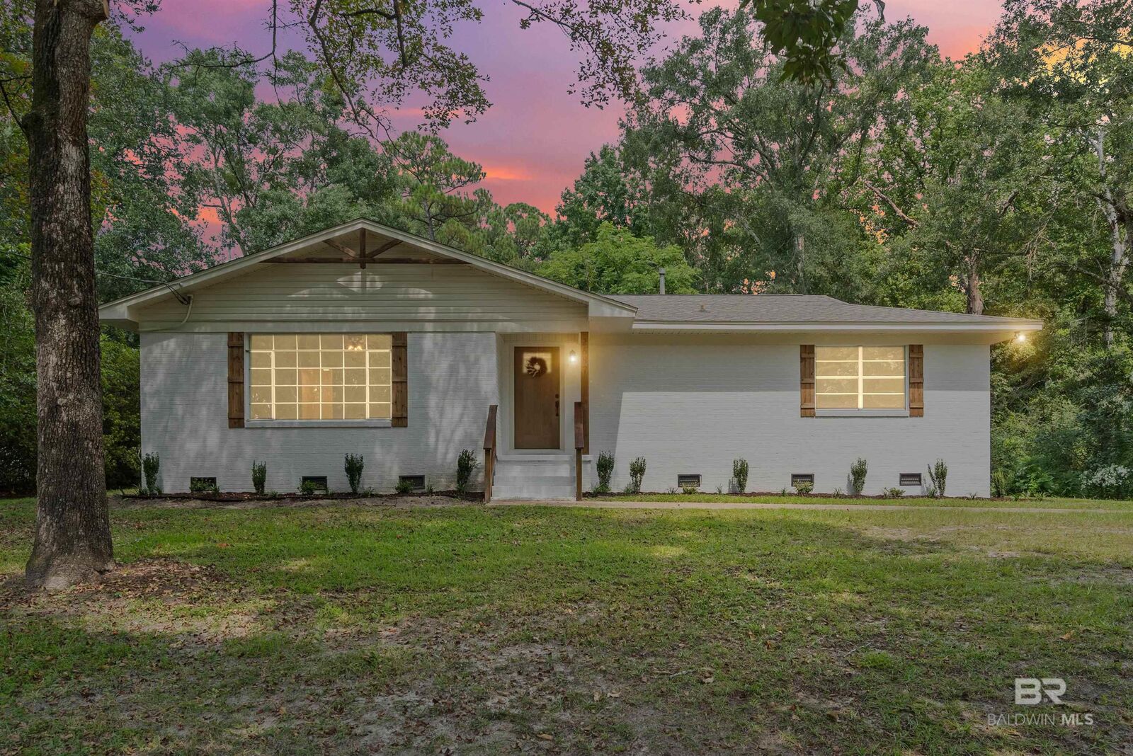 Property Photo:  2687 Lynndell Drive  AL 36695 