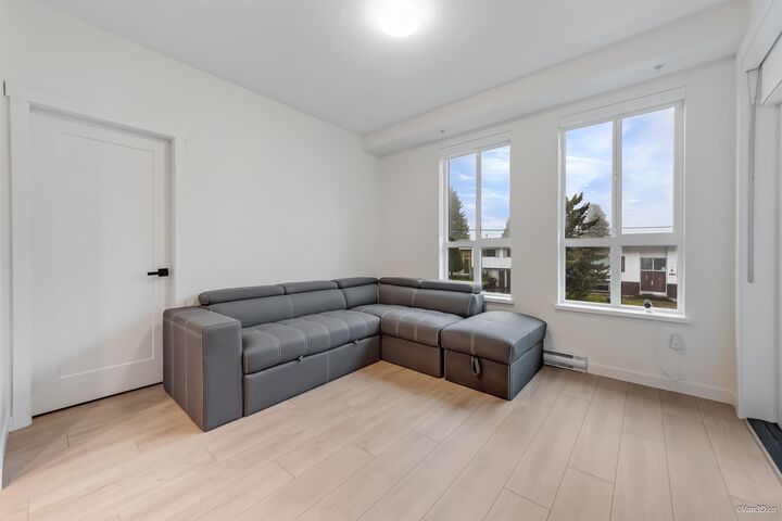Property Photo: 14778 106 Avenue 204 BC V3R 0J4