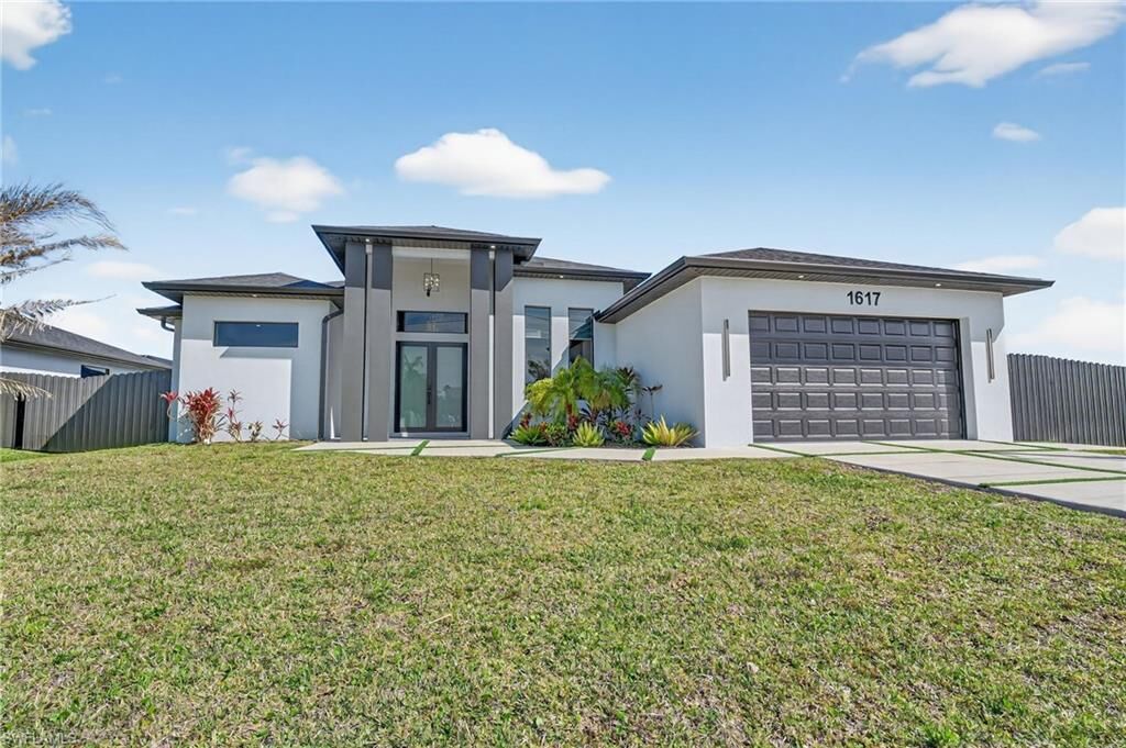 Property Photo: 1617 NE 12th St FL 33909