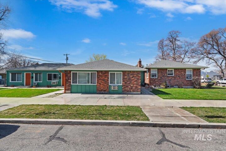 Property Photo: 2601 W Bannock St ID 83702
