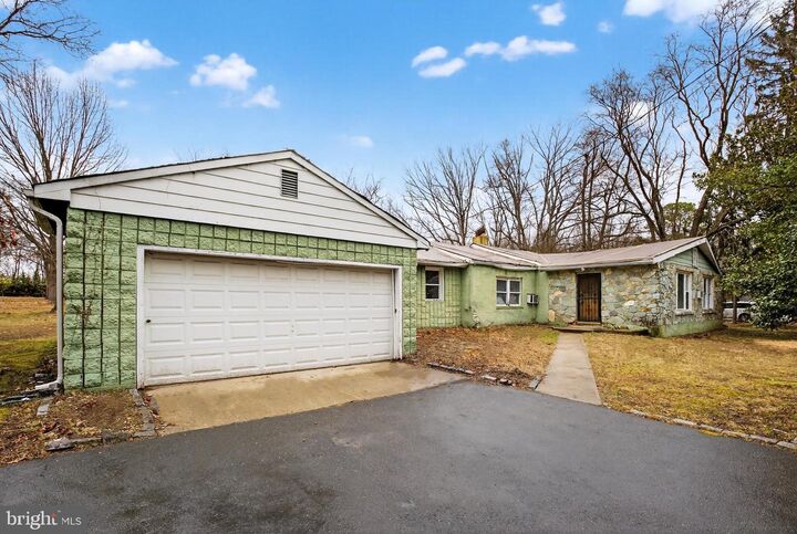 Property Photo:  2730 Garwood Road  NJ 08081 