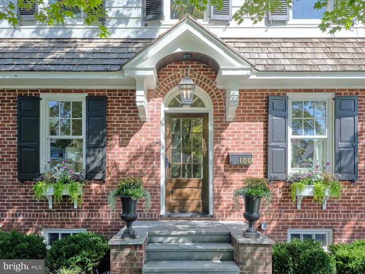 Property Photo:  100 W Bridge Street  PA 18938 