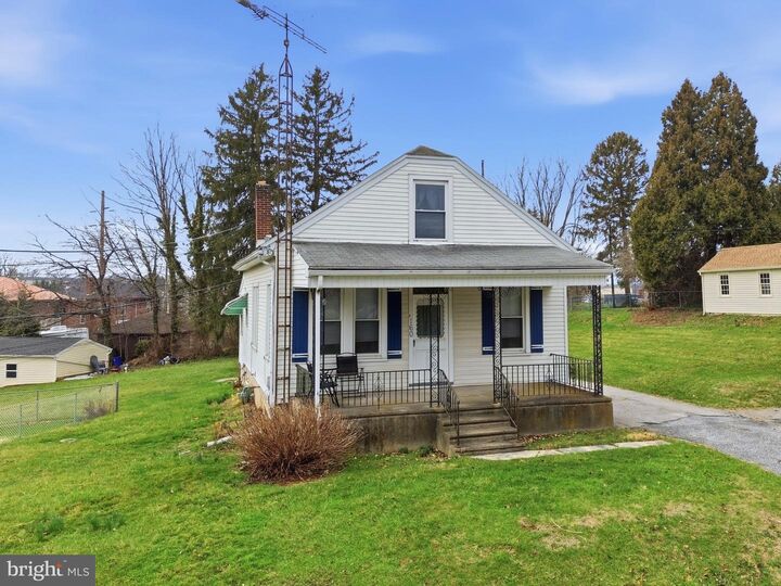 Property Photo: 160 E Berlin Road PA 17408