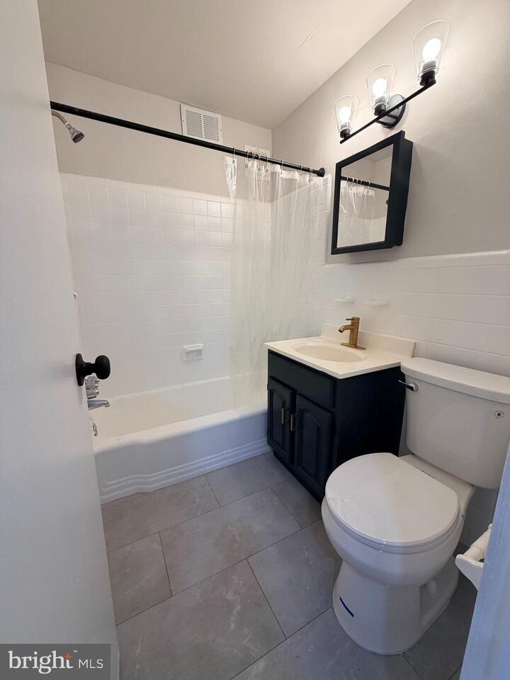 Property Photo: 714 Rhawn Street 8 PA 19111