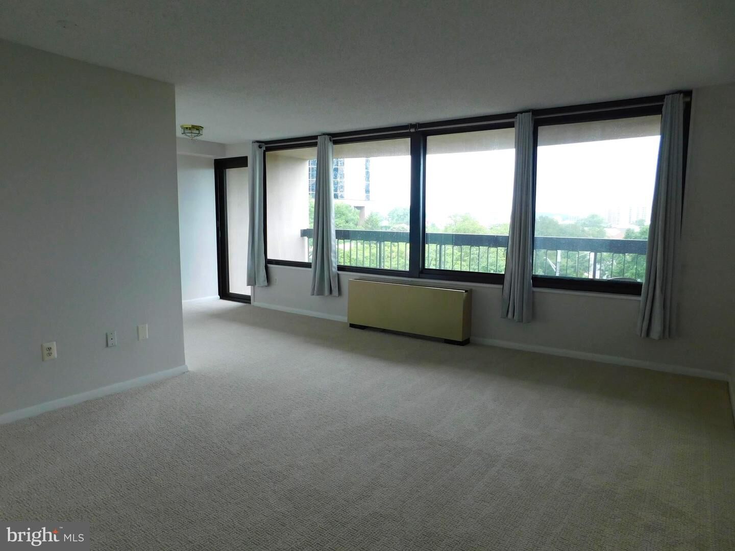 Property Photo: 3701 S George Mason Drive South 708N VA 22041