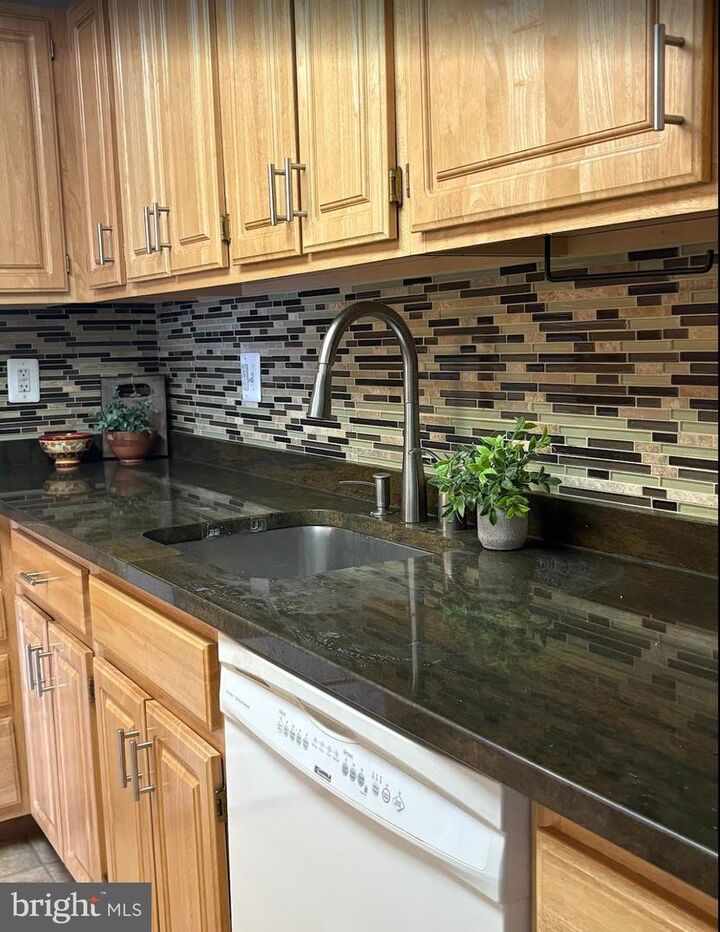 Property Photo:  6300 Stevenson Avenue 214  VA 22304 