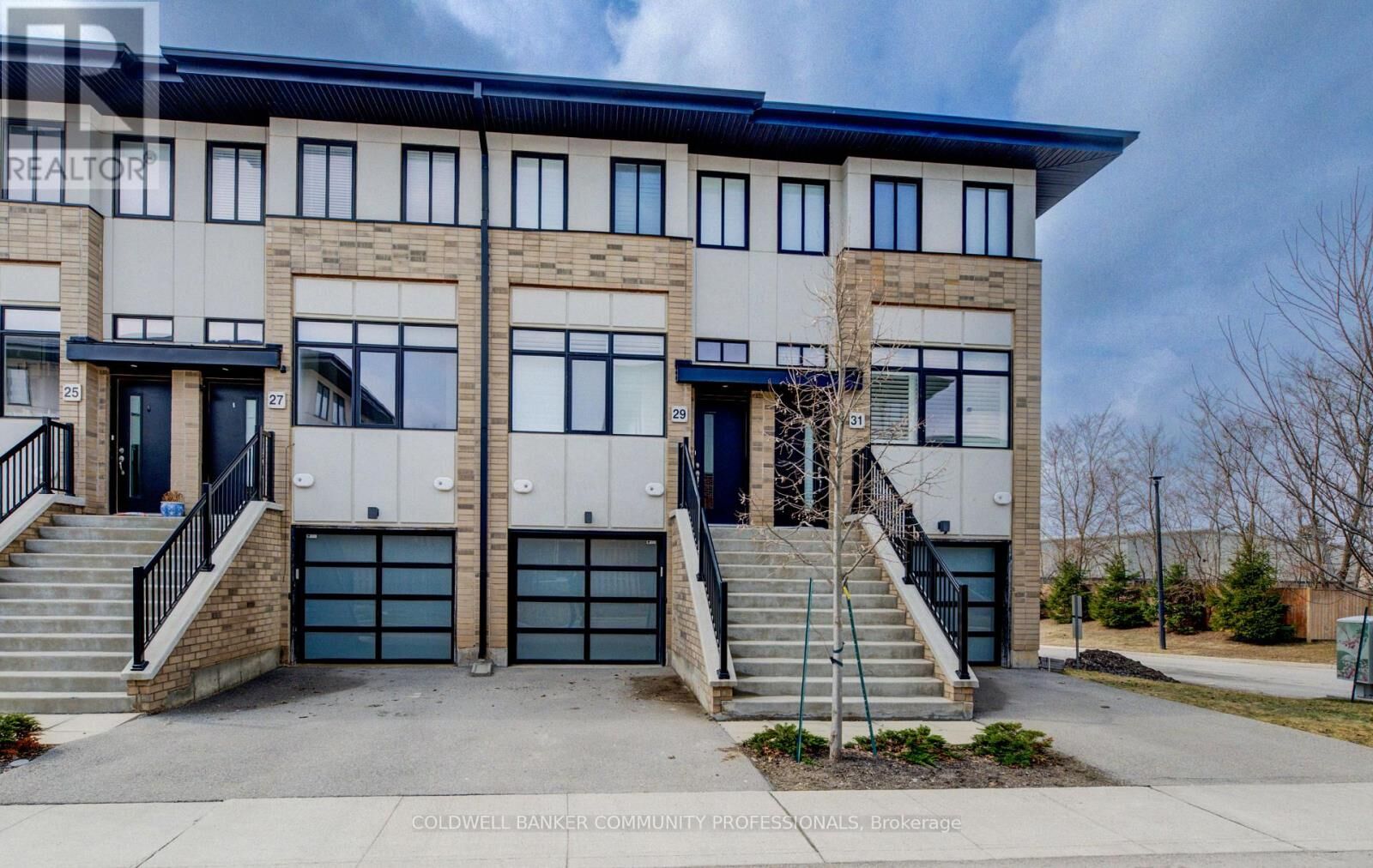 Property Photo:  29 Wilings Lane  ON L9G 0H3 