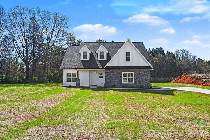 Property Photo:  1030 Redbud Way  NC 28147 