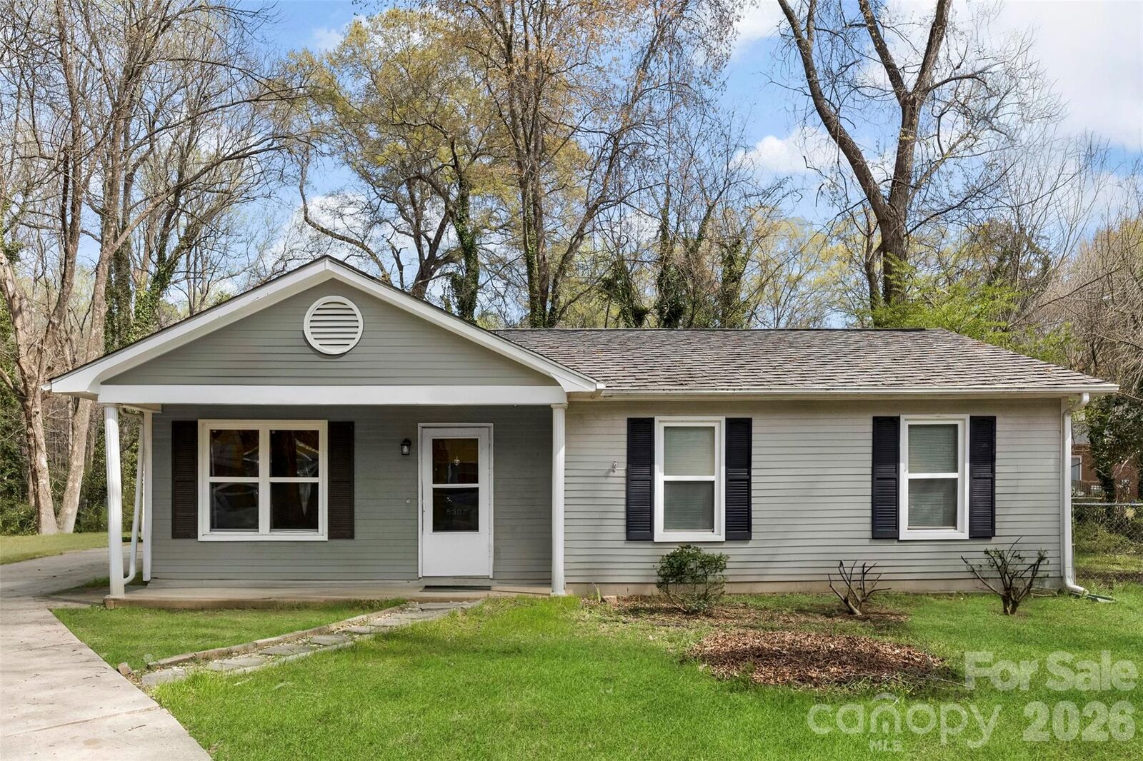 Property Photo:  5307 Dawndeer Lane  NC 28212 