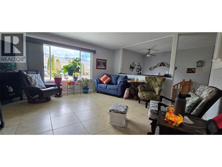 Property Photo: 9 Dogwood Place BC V0H 1V1
