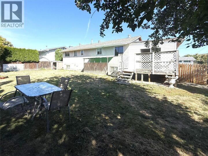 Property Photo: 1359 Hamilton Street BC V2B 2V3