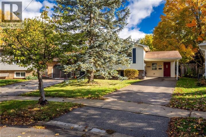 Property Photo:  26 October Place  ON N3R 7B4 