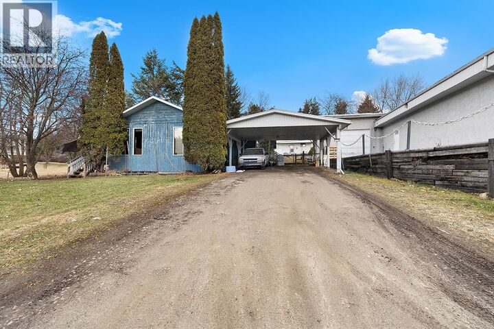 Property Photo: 3116 3 Highway BC V0B 1G1