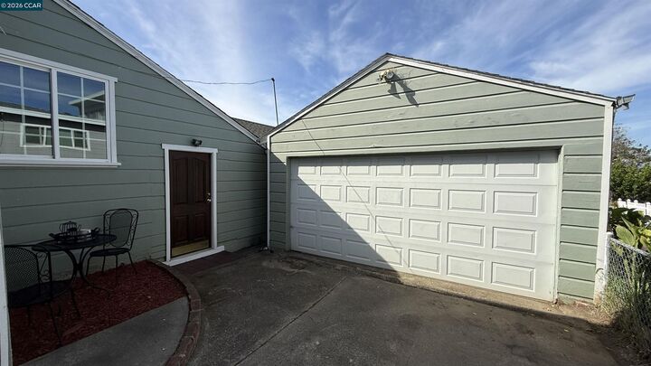 Property Photo:  611 Amador St  CA 94805 