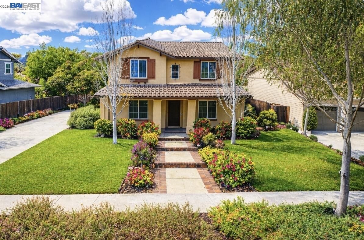 Property Photo:  2583 Cooper Cir  CA 94550 