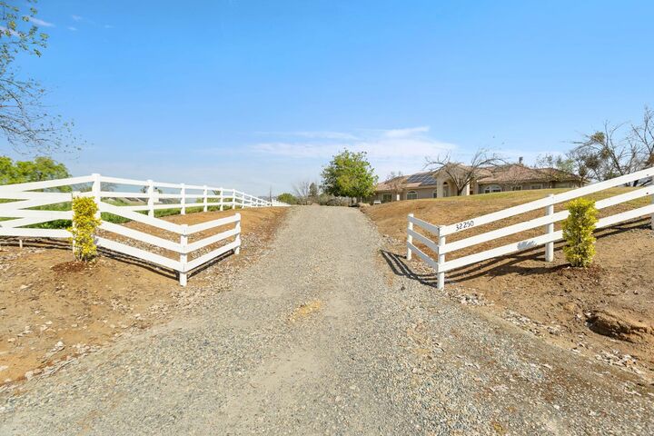 Property Photo:  32250 Appaloosa Drive  CA 93265 