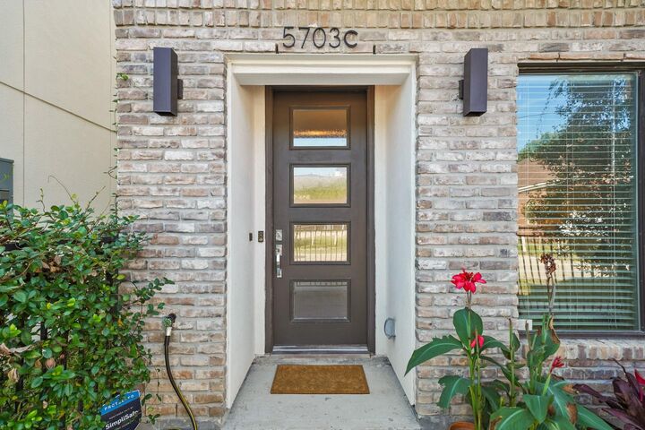Property Photo:  5703 Larkin Street C  TX 77007 