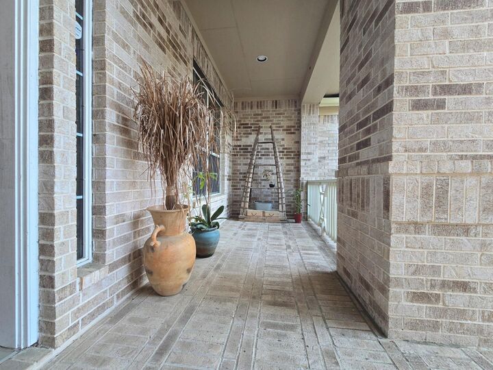 Property Photo:  15 Barlow Court  TX 77382 